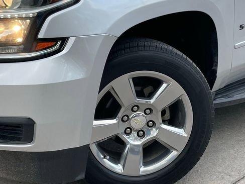 Used 2019 Chevrolet Suburban LS w/ All-Season Package image 8