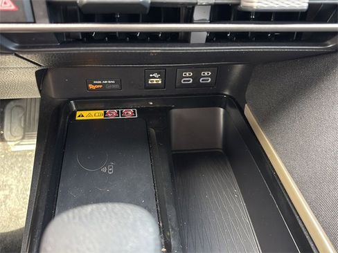 Used 2025 Toyota Camry LE image 25