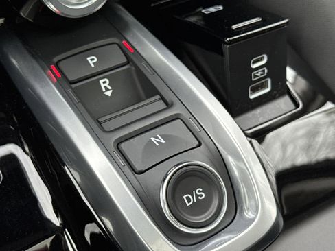 Certified 2023 Acura MDX SH-AWD w/ Technology Package image 31