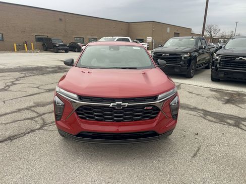 New 2026 Chevrolet Trax RS image 2