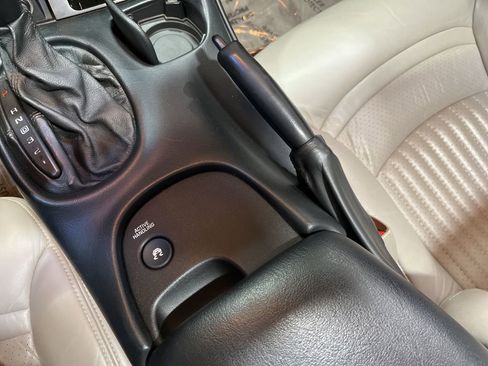 Used 1999 Chevrolet Corvette Convertible w/ Performance Handling Pkg image 27