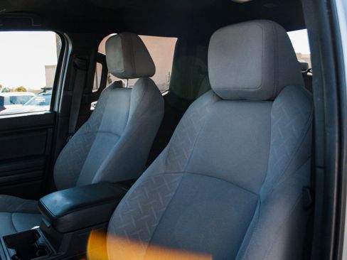 Used 2024 Toyota Tacoma SR5 AWD/4WD image 21