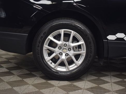 Used 2023 Chevrolet Equinox LT FWD image 29