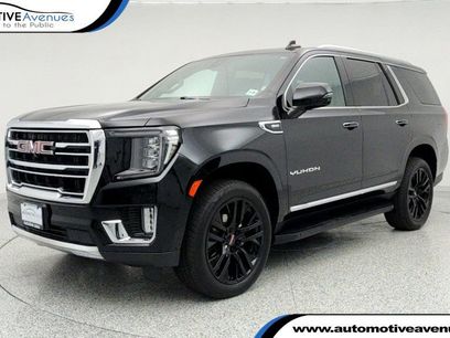 Used 2021 GMC Yukon SLT w/ SLT Premium Package