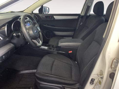 Used 2018 Subaru Outback 2.5i AWD/4WD image 9