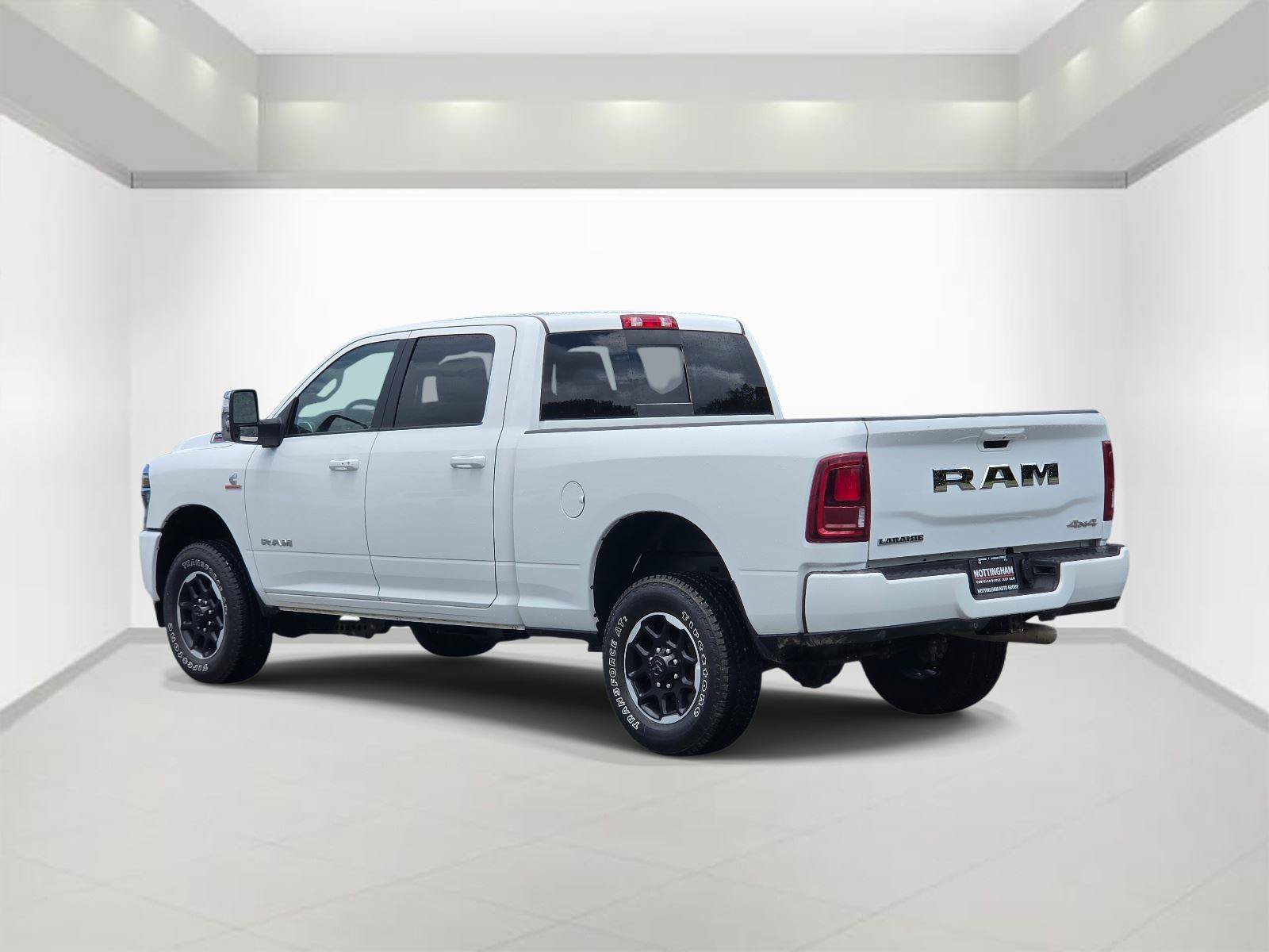 Used 2026 RAM 2500 Laramie AWD/4WD image 4