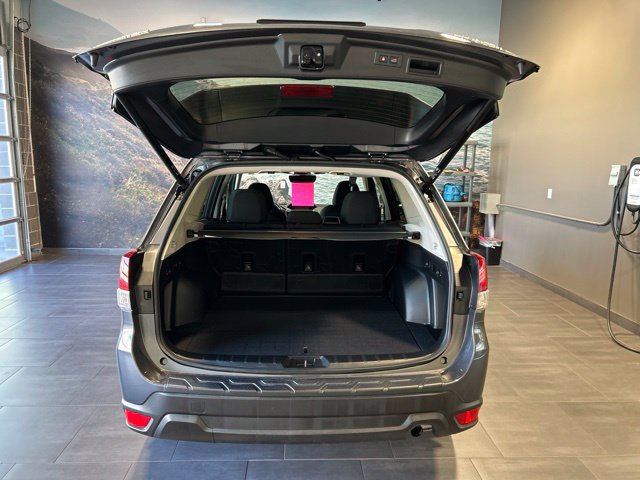 Used 2022 Subaru Forester Premium AWD/4WD image 29