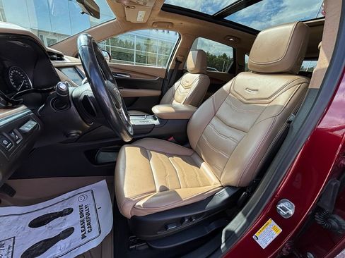 Used 2018 Cadillac XT5 Platinum AWD/4WD image 10