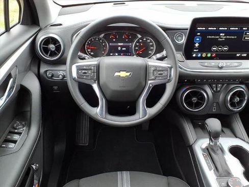 New 2025 Chevrolet Blazer LT w/ Convenience Package image 15