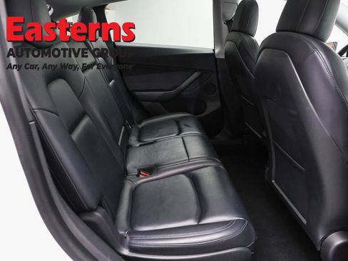 Used 2021 Tesla Model Y Long Range AWD/4WD image 18