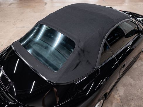 Used 2000 Porsche 911 Cabriolet image 25