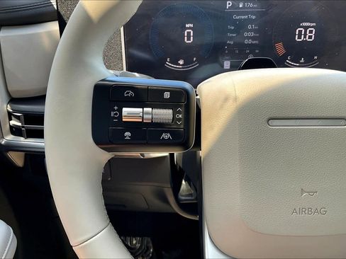 Used 2025 Hyundai Santa Fe SEL image 18