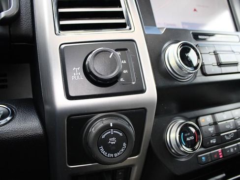 Used 2019 Ford F150 Platinum w/ Equipment Group 701A Luxury image 35