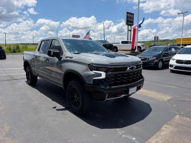 Used 2024 Chevrolet Silverado 1500 ZR2 w/ Technology Package AWD/4WD image 4