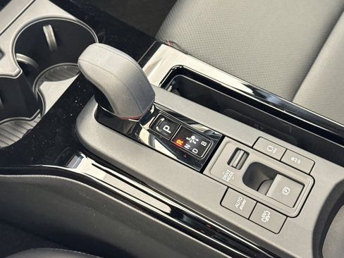 New 2026 Toyota Prius Plug-In Hybrid FWD image 20