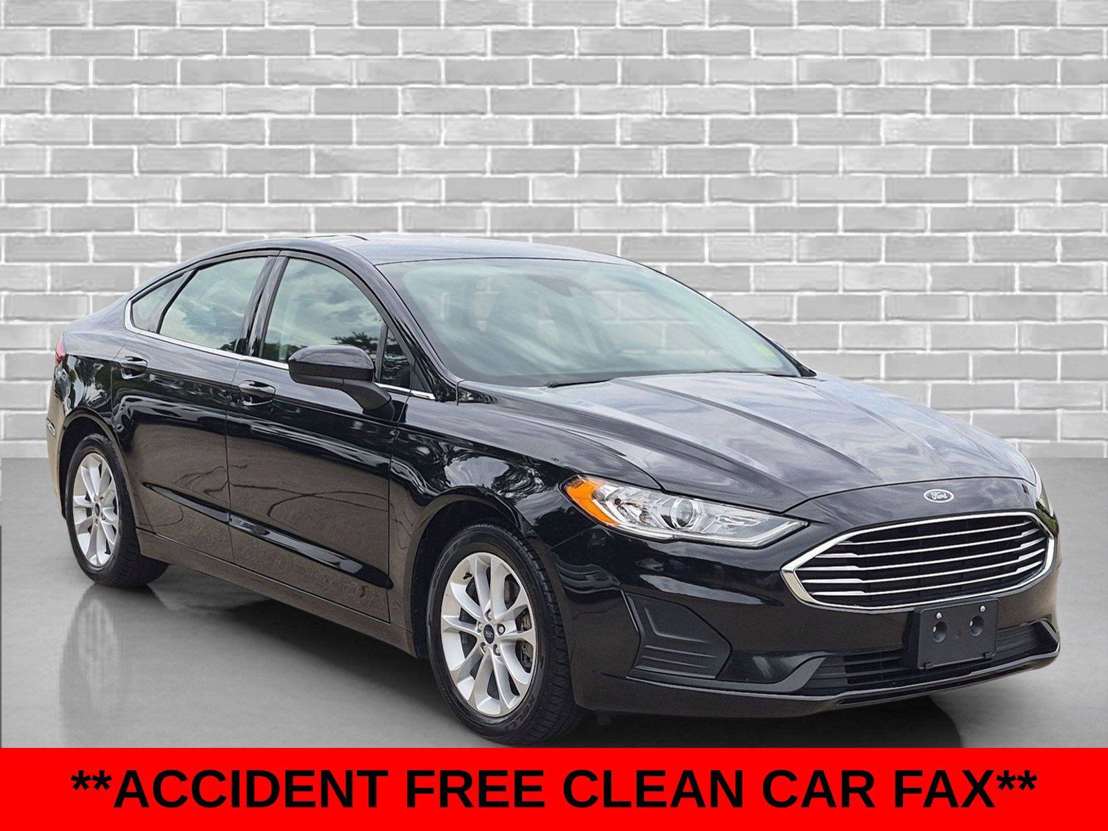 Used 2020 Ford Fusion SE FWD image 5