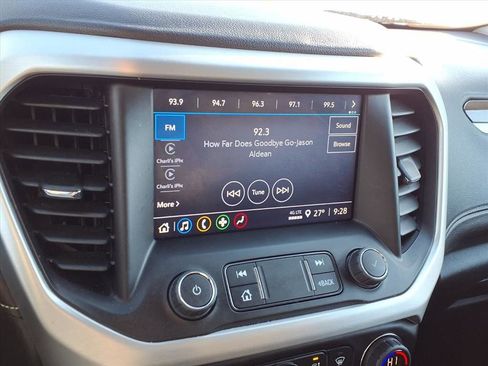 Used 2023 GMC Acadia SLE w/ Elevation Edition image 11