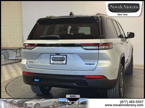 Used 2023 Jeep Grand Cherokee Trailhawk AWD/4WD image 10