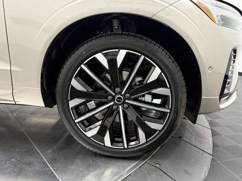 New 2026 Volvo XC60 B5 Ultra w/ Protection Package Premier AWD/4WD image 18