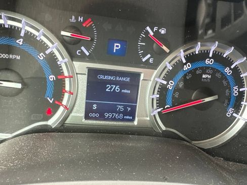 Used 2016 Toyota 4Runner Limited RWD image 3