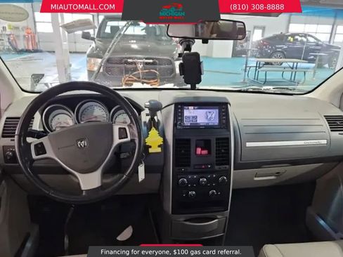 Used 2009 Dodge Grand Caravan SXT image 8