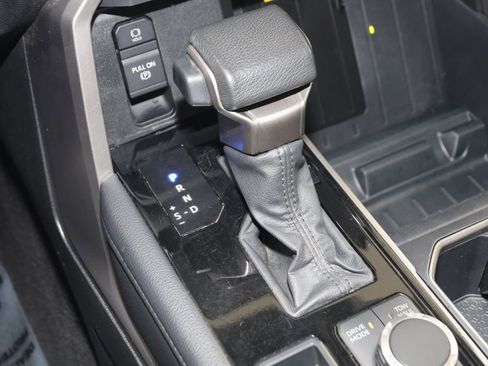 Used 2023 Toyota Tundra Limited image 7