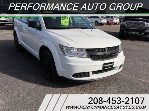 Used 2018 Dodge Journey SE image 1