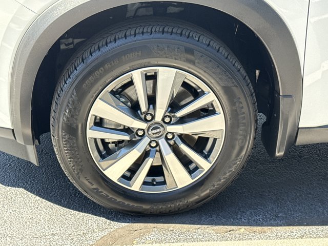 Certified 2025 Nissan Pathfinder SL w/ Cargo Package AWD/4WD image 17