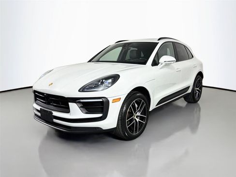 Certified 2024 Porsche Macan AWD/4WD image 1