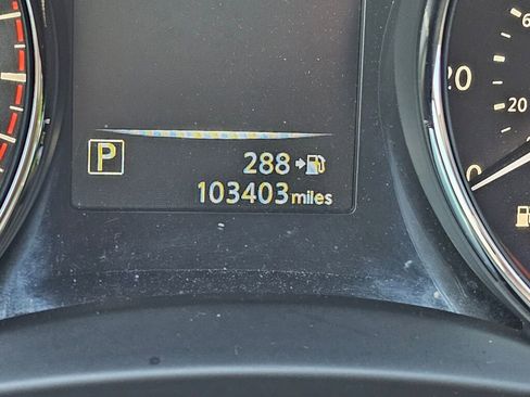 Used 2017 Nissan Rogue SV image 26