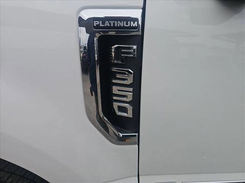Used 2021 Ford F350 Platinum image 10
