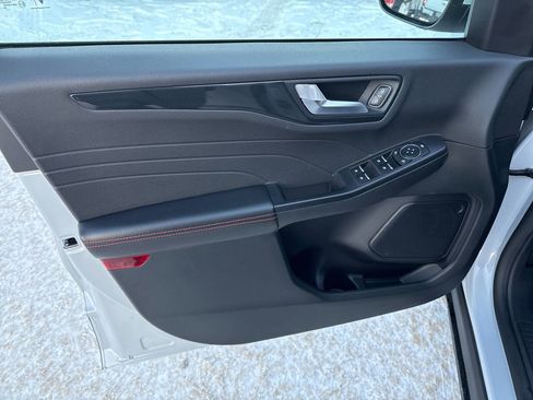 Certified 2025 Ford Escape ST-Line Select image 27