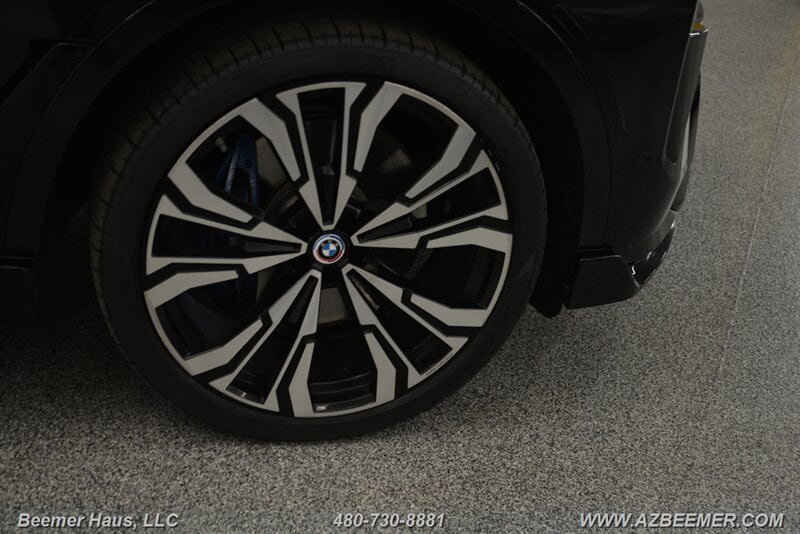 Used 2026 BMW X7 M60i AWD/4WD image 45
