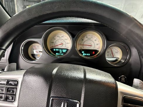 Used 2014 Dodge Challenger SXT Plus RWD image 20