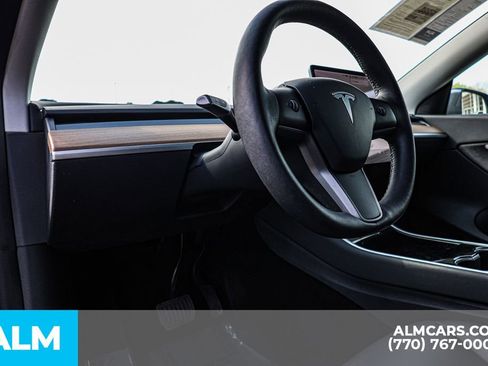 Used 2021 Tesla Model Y Long Range AWD/4WD image 27