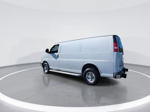 Used 2024 Chevrolet Express 2500 w/ Driver Convenience Package image 6