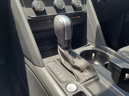 Used 2022 Volkswagen Atlas SE FWD image 30