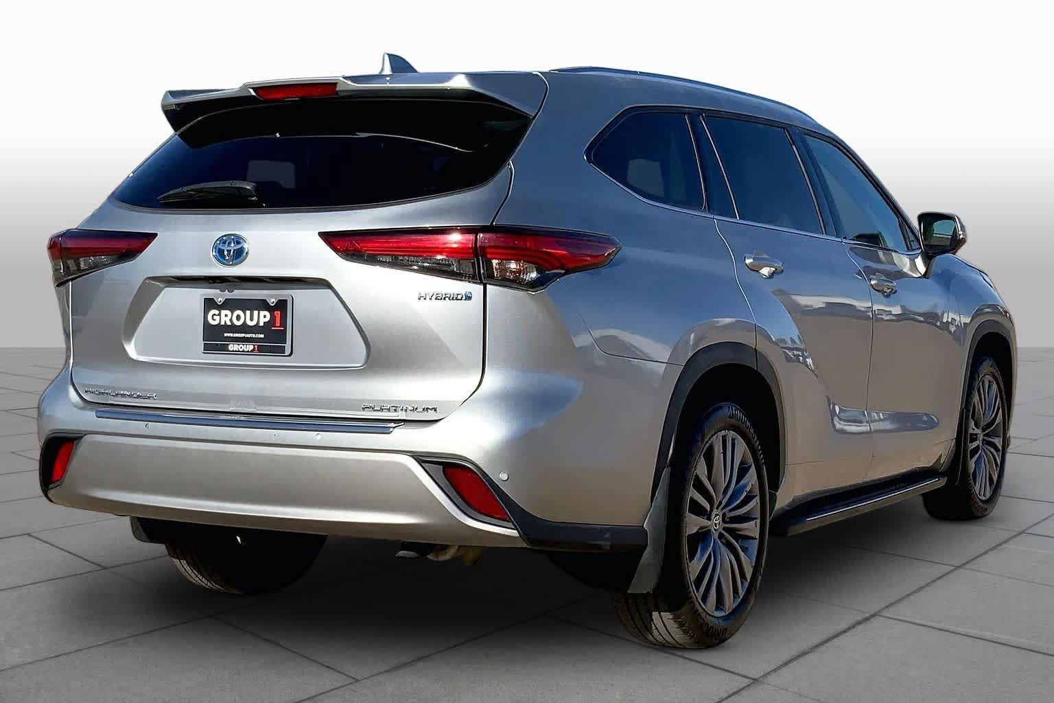 Used 2020 Toyota Highlander Platinum AWD/4WD image 30