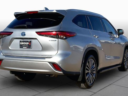 Used 2020 Toyota Highlander Platinum AWD/4WD image 30