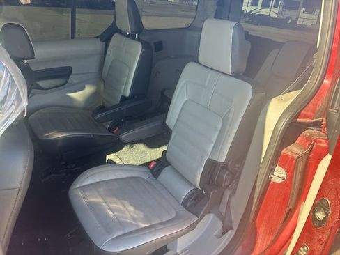 Used 2019 Ford Transit Connect Titanium w/ Trailer Tow Package image 8