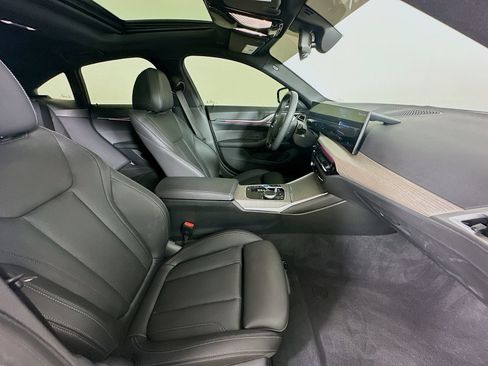Used 2025 BMW i4 eDrive40 RWD image 46