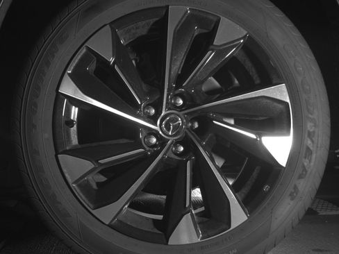 Used 2025 MAZDA CX-50 2.5 Hybrid w/ Premium Plus Pkg image 14