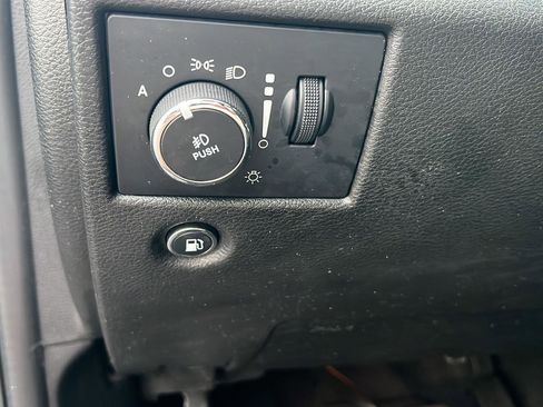 Used 2021 Jeep Grand Cherokee Laredo X RWD image 19