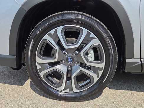 Certified 2025 Subaru Ascent Limited AWD/4WD image 9