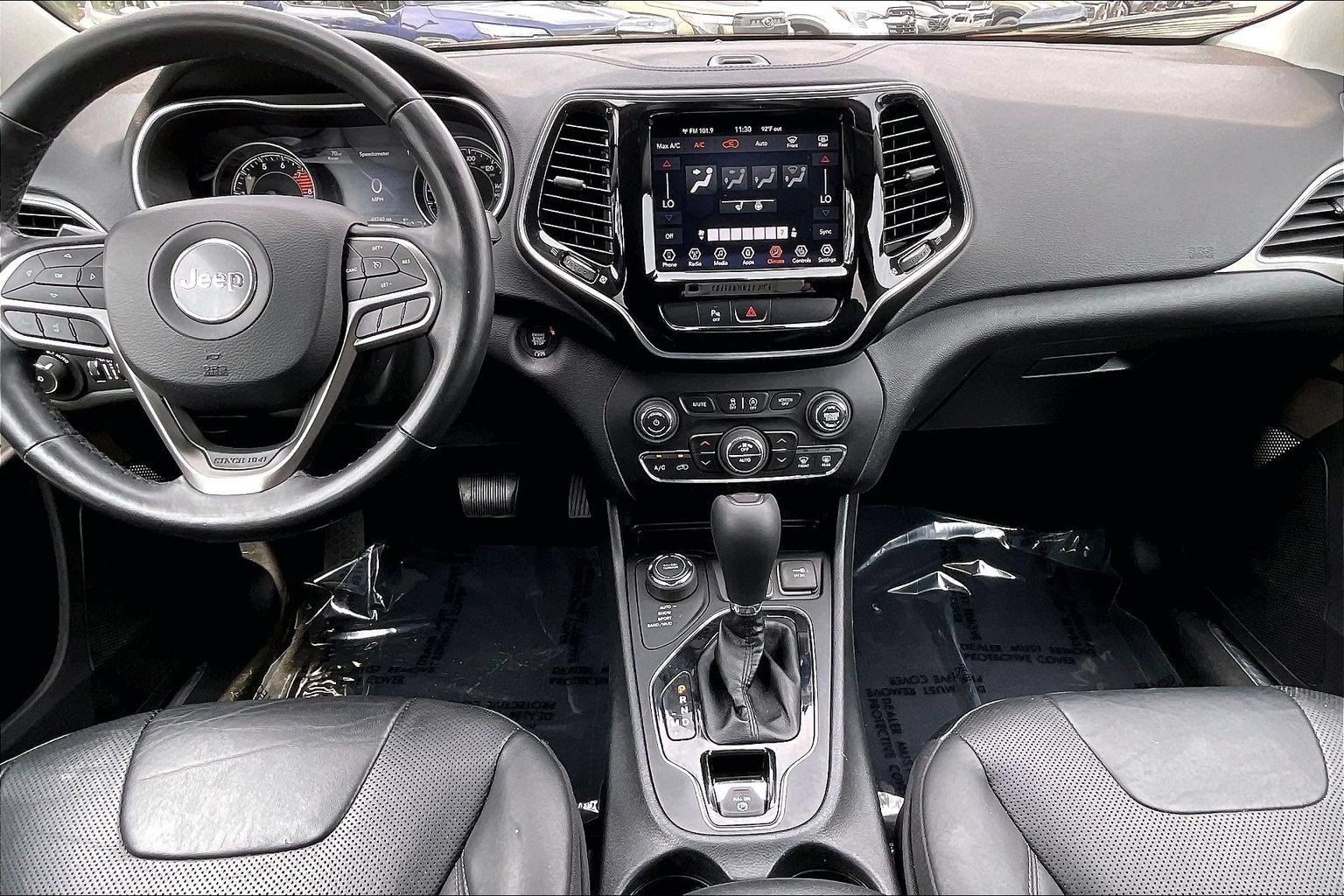 Used 2019 Jeep Cherokee Limited AWD/4WD image 16