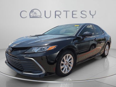 Certified 2024 Toyota Camry LE w/ Convenience Package FWD image 1
