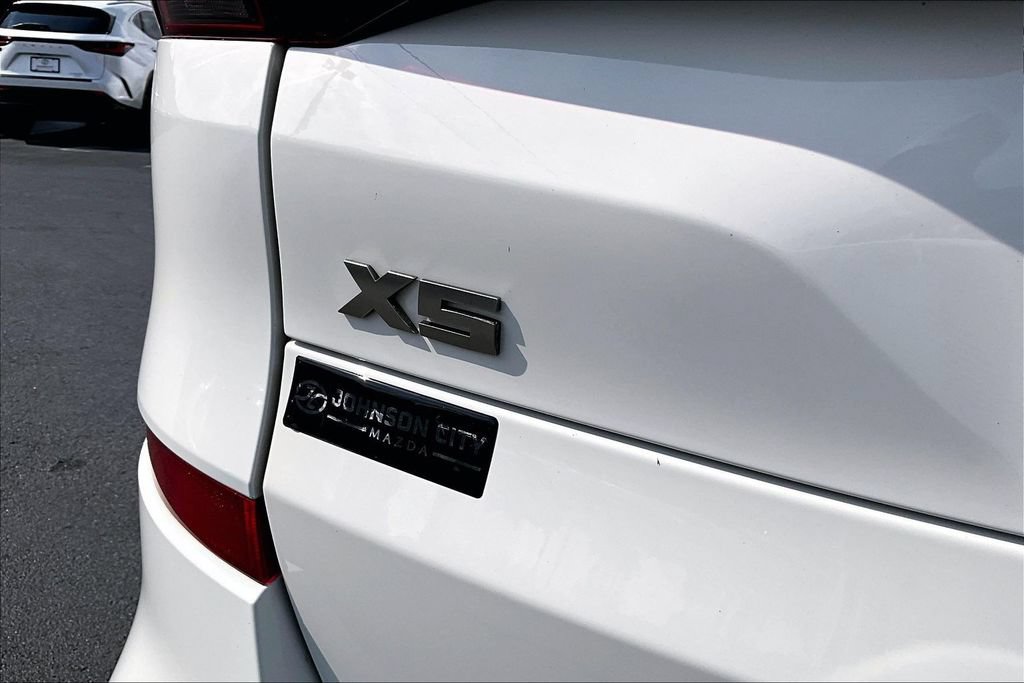 Used 2021 BMW X5 M50i AWD/4WD image 8