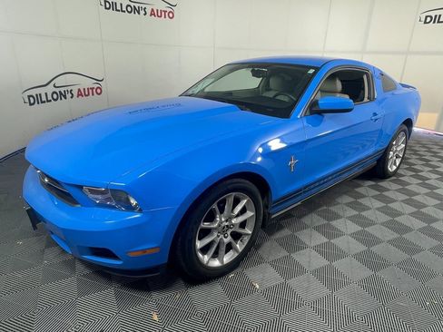 Used 2010 Ford Mustang V6 image 2