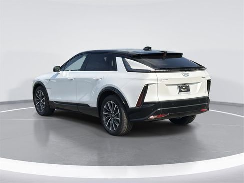 New 2025 Cadillac Lyriq Sport image 5