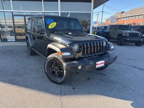 Used 2021 Jeep Wrangler Unlimited Willys image 2